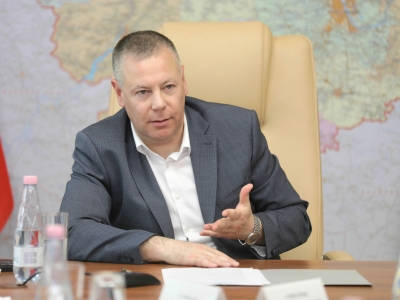 На дорогах Ярославской области устанавливают новые навигационные знаки