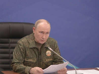 АБН24: Путин появился на публике без галстука — Запад получил от Кремля крайне неприятное послание