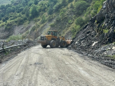 Дорожники Дагестана продолжают ремонт и очистку дорог