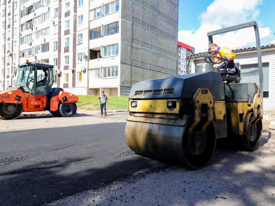 В Выборге ремонтируют дорожное покрытие