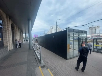 В Петербурге владельца ларьков у метро «Пионерская» оштрафовали на 200 тысяч рублей