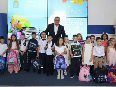 Игорь Бабушкин рассказал, что астраханским первоклассникам передадут более 6 тысяч портфелей