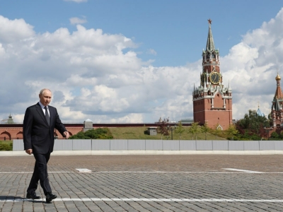 Daily Star: Путин показал свою огромную пушку — его поведение в Кремле возмутило Британию