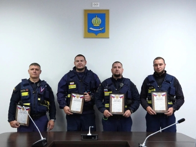 Дети оказались в ловушке на третьем этаже во время пожара в Астрахани