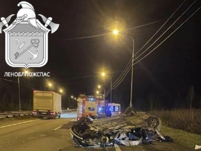 В Кировском районе водитель Kia Ceed пострадал в ДТП