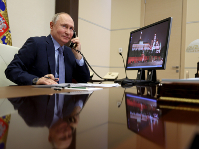 Игорь Мартынов направил поздравление с днем рождения президенту России Владимиру Путину