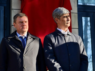 Поляков сообщил об открытии мемориальной доски директору ЛОМО Панфилову